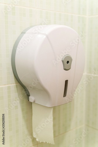 Obraz na płótnie Toilet paper box dispenser w salonie