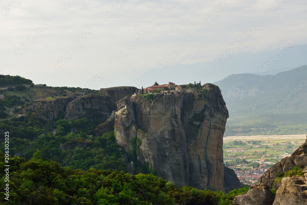 Naklejka premium メテオラ