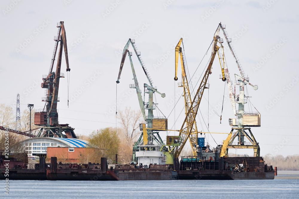 Port crane work