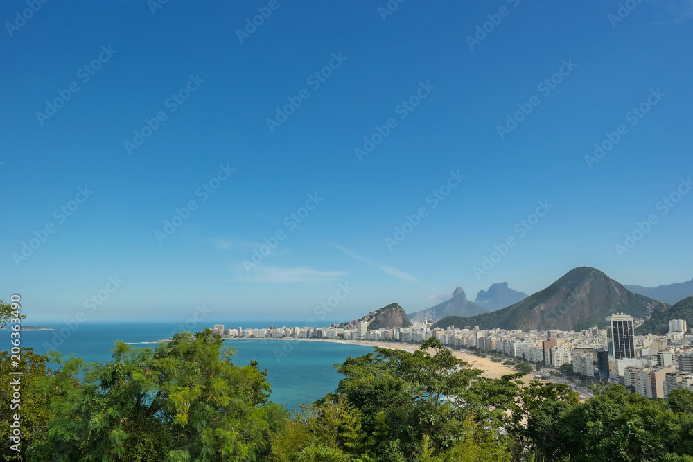 Leme, sky, beach and tourism - Leme, céu, praia e turismo (Rio de Janeiro beach)