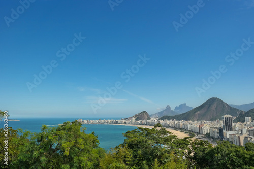 Leme, sky, beach and tourism - Leme, céu, praia e turismo (Rio de Janeiro beach)