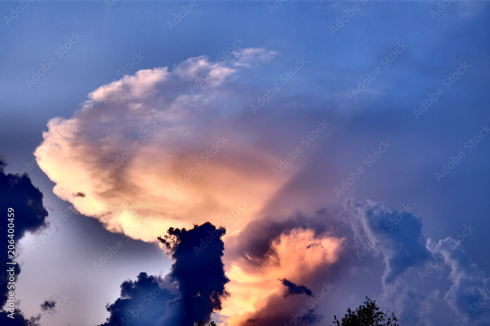 Fototapeta premium Sky background at sunset.