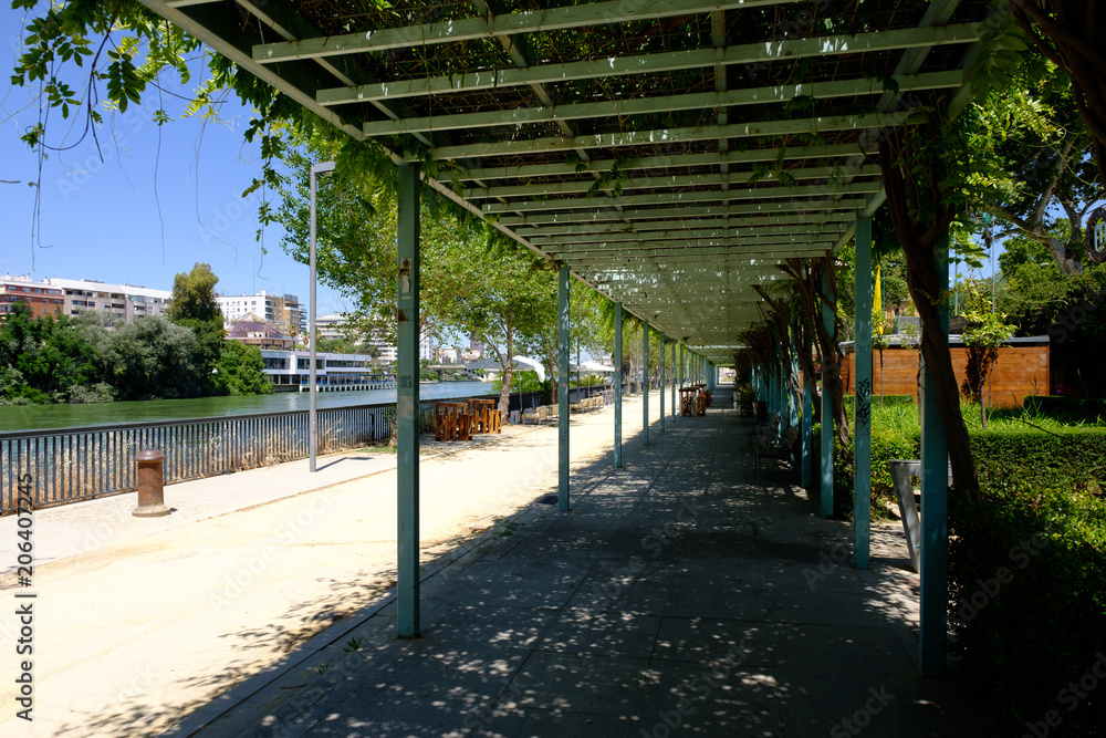 Pergola in Sevilla, Spanien (Andalusien) Pergola in Sevilla, Spanien (Andalusien)