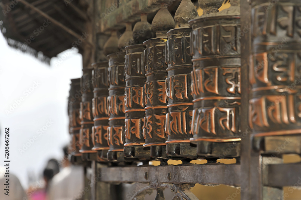 Gebetsmühlen am Swayambhunath Tempelkomplex, Kathmandu, Kathmandutal, Nepal, Asien