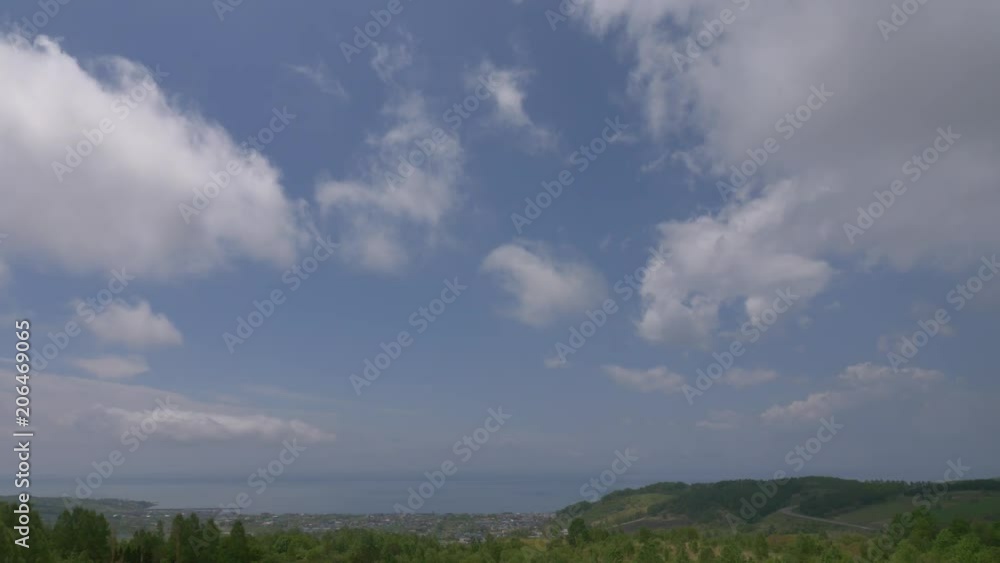 遠い街並みと海 遠い街並みと海