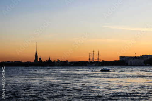 St. Petersburg sunset on the Neva river © Инна Беликова