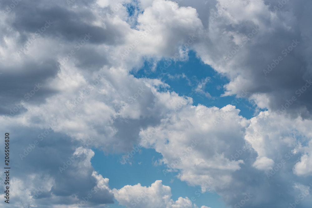 Fototapeta premium Blue sky with white clouds background