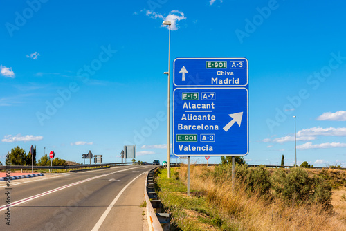 Obraz na płótnie Directional Signs to Madrid, Barcelona and Valencia, the 3 biggest cities in Spain w salonie