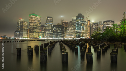 New York, skyline Manhattan di sera