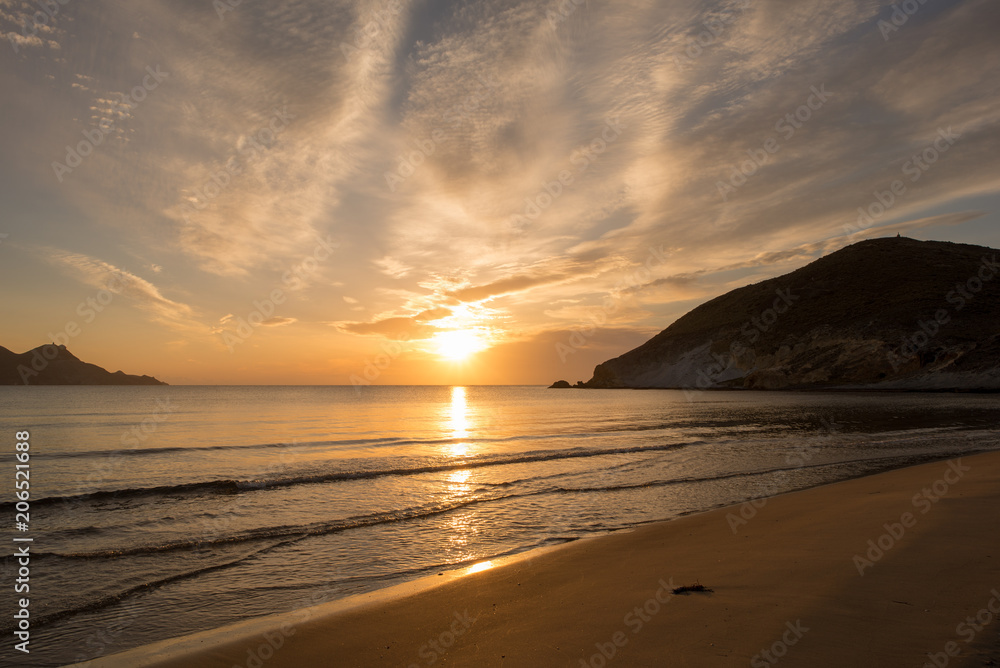 Obraz premium Sunrise on the beach of the Genoveses of Cabo de Gata