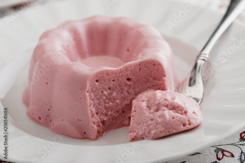 Foto Raspberry agar mousse