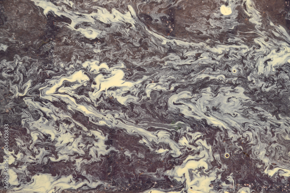 Obraz premium abstraction made by rainwater and pine pollen