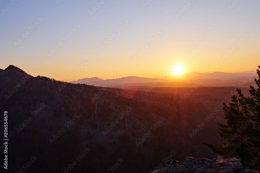 landscape of mountains during dawn