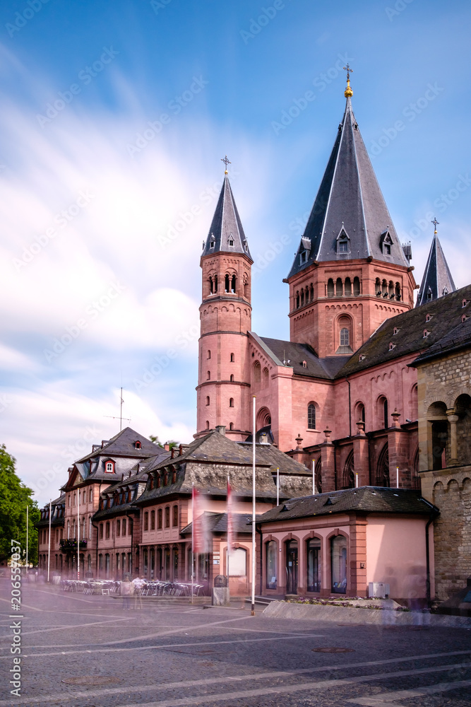 Der Hohe Dom St. Martin zu Mainz, Deutschland Der Hohe Dom St. Martin zu Mainz, Deutschland