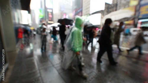 New York sotto la pioggia slow motion
