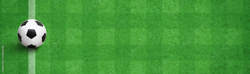 Obraz premium Piłka na boisku