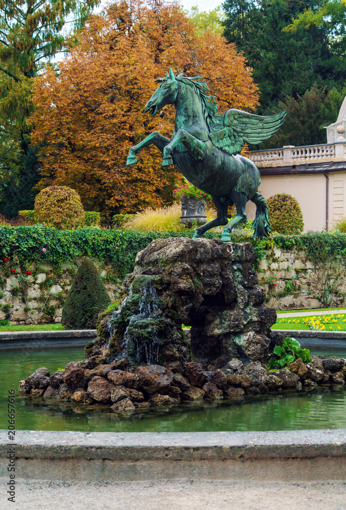 Obraz premium Pegasus fountain (1913) or Pegasusbrunnen in Mirabell garden, Salzburg, Austria