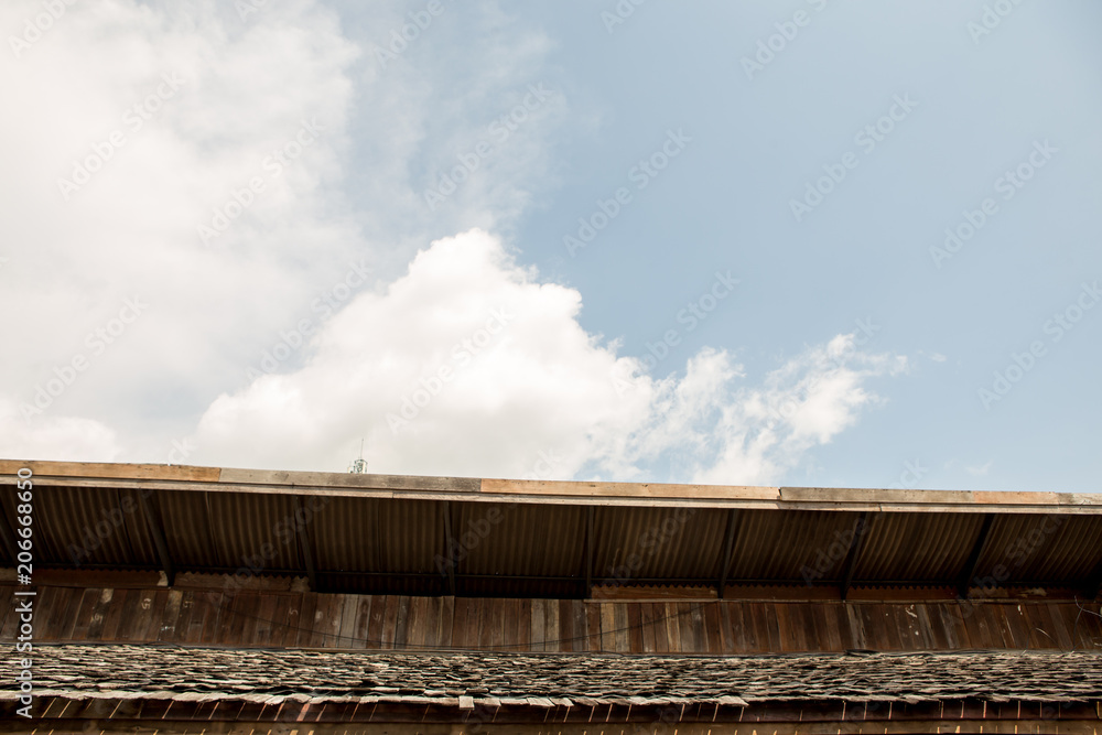 Outdoor tile roof