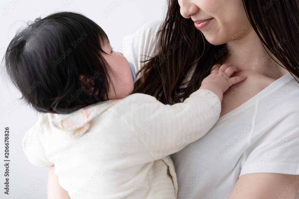 赤ちゃんとお母さん、おんぶ、笑顔、2ショット、ツーショット