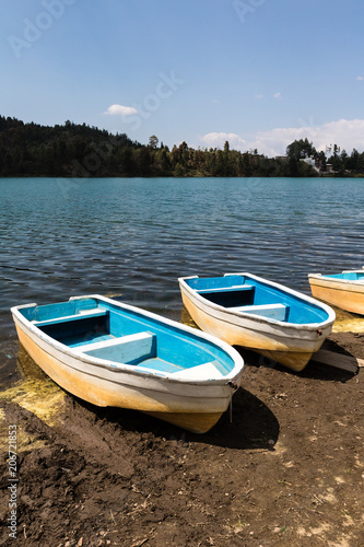 Fototapeta Naklejka Na Ścianę i Meble -  Summer lake with boats