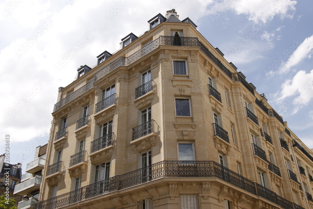 Immeuble ancien du quartier de Saint Lambert à Paris