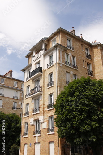 Immeuble ancien du quartier de Saint Lambert à Paris