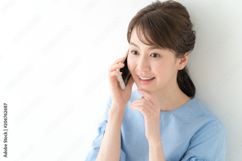 スマートフォン・女性 スマートフォン・女性