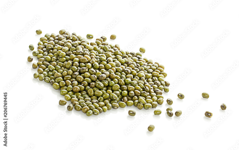 green beans,mung beans isolated on white background green beans,mung beans isolated on white background