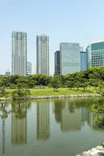 東京汐留の高層ビル群 © EISAKU SHIRAYAMA