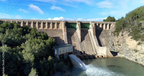 Water reservoir and hydroelectric power generating station general view