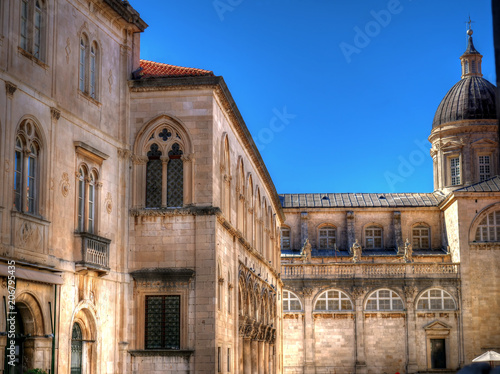 Fototapeta Naklejka Na Ścianę i Meble -  Vue sur le Palais du Recteur, vieille ville de Dubrovnik, Croatie
