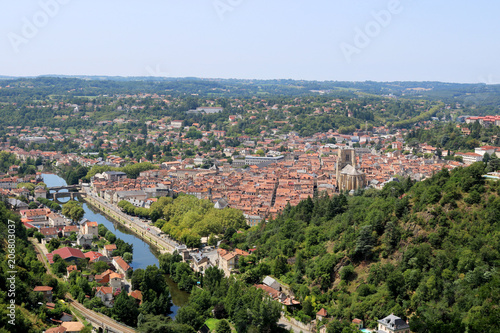Vue sur Villefranche-de-Rouergue depuis la chapelle du Saint-Sépulcre, Aveyron, France