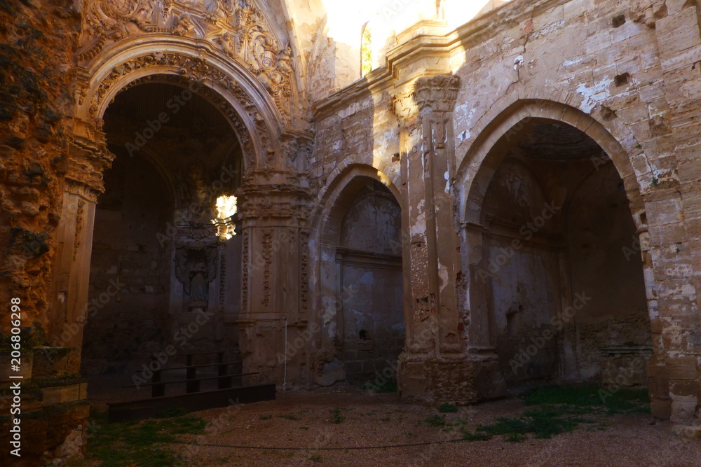 El monasterio de Piedra, antiguo monasterio cisterciense  en el municipio de Zaragoza de Nuévalos en la Comarca de Calatayud, en Aragón (España).