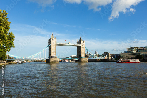 Daylight Establishing Shot London Iconic Landmark Tower Bridge. river transport