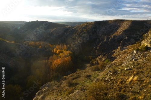 Oto  o en Pelegrina  pueblo de Sig  enza  en la provincia de Guadalajara  Castilla la Mancha  Espa  a  Parque natural del Barranco del R  o Dulce