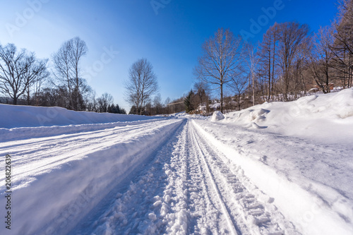winter snow road © THINK b