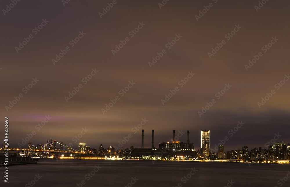 Williamsburg bridge at night