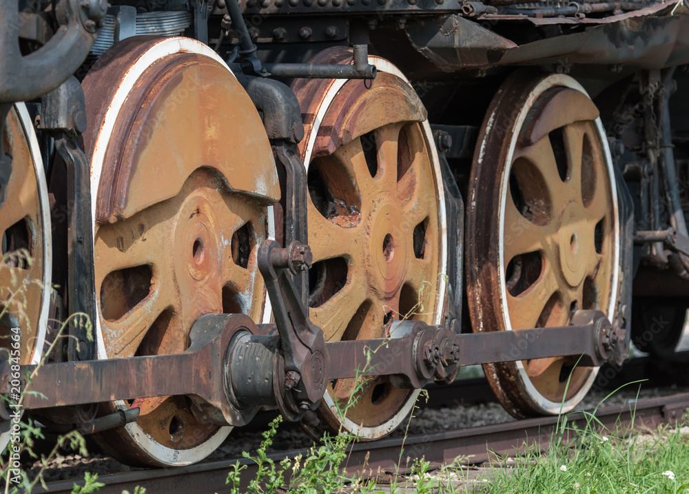 wheels of the retro steam locomotive