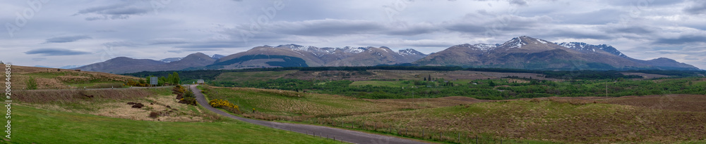 Bergkette in den schottischen Highlands