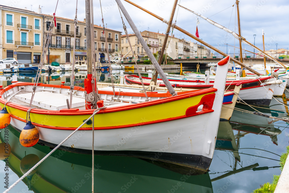 bateaux typiques languedocien à Sète en Occitania, France