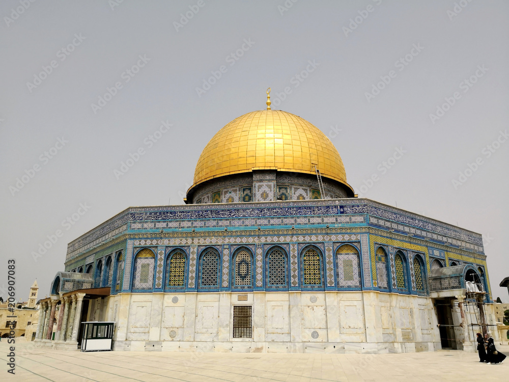 Felsendom auf dem Telmpelberg mit goldener Kuppel in Jerusalem, Israel