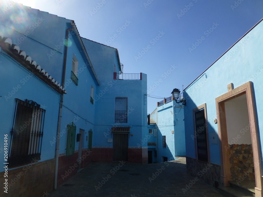 Juzcar,pueblo azul pitufo en Malaga (Andalucia,España) en la serrania de Ronda