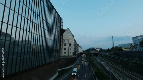 Strassenverkehr auf der A100 zu Berlin