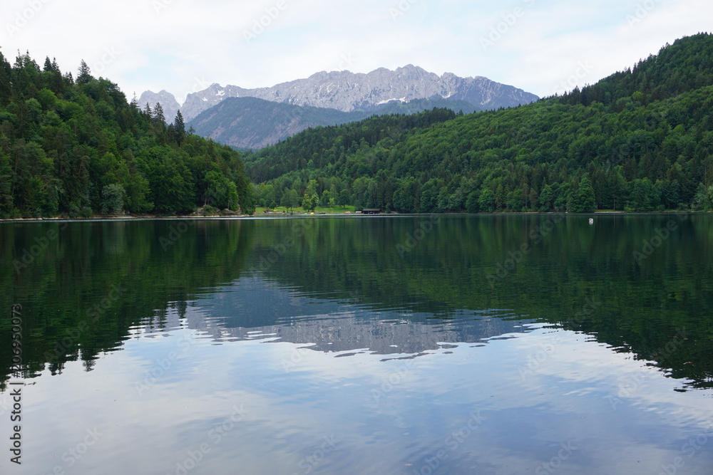 Hechtsee mit Kaisergebirge Spiegelung, Austria