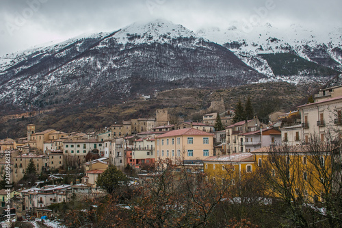 Borgo medievale di Barrea tra le montagne abruzzesi photo