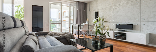 Bild auf Leinwand Large sofa and coffee table