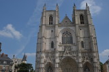Nantes, cathédrale avec à gauche, l'ancien évêché 