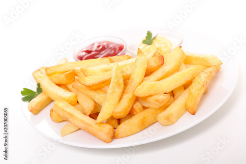 fried french fries and sauce