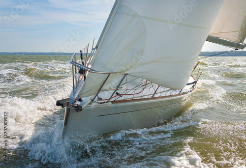 Sailing Boat Yacht © Darren Baker