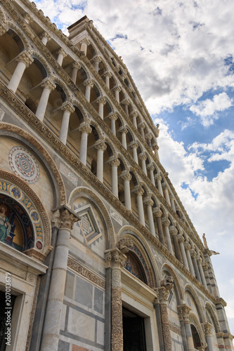 Detailaufnahme vom Dom Santa Maria Assunta am Platz Piazza dei Miracoli in Pisa,Toskana, Italien © Stephan